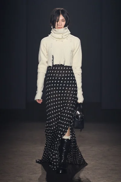 Look 7